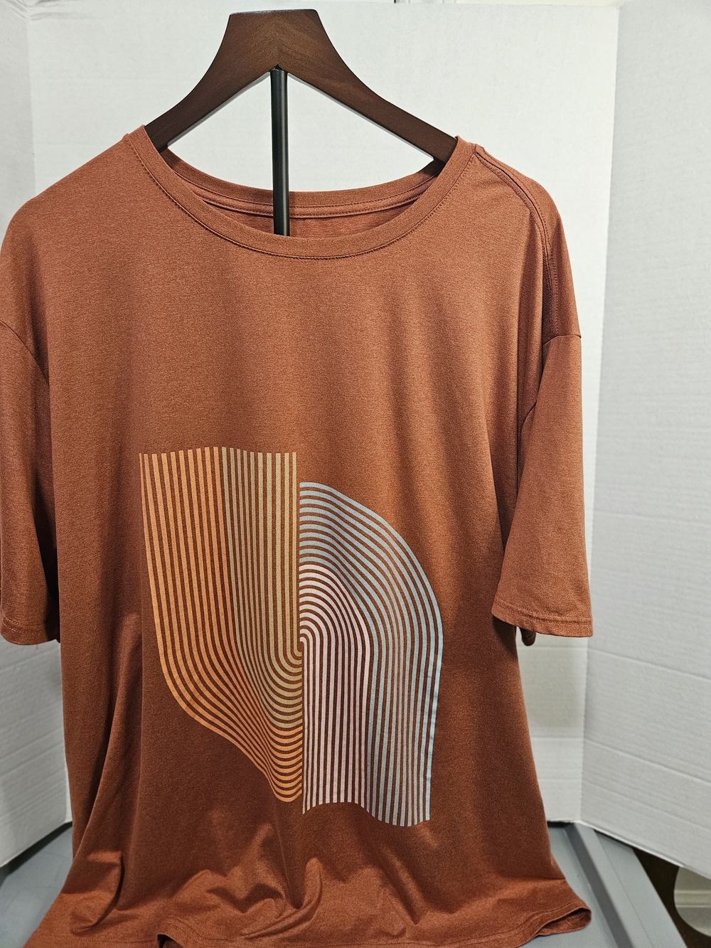 Men's Short Sleeve Graphic Tee in Rust Orange